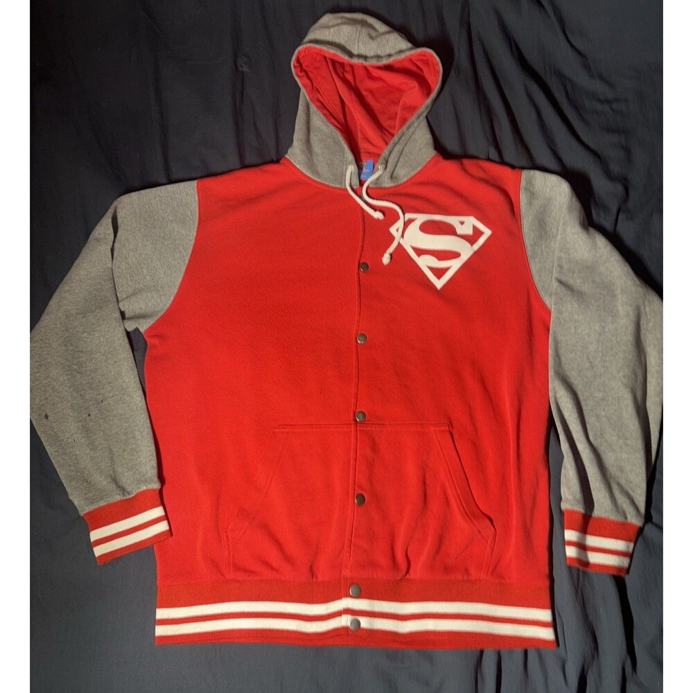 2012 DC Comics Superman Red Grey Button Up Hoodie Jacket XL MISSING A BUTTON